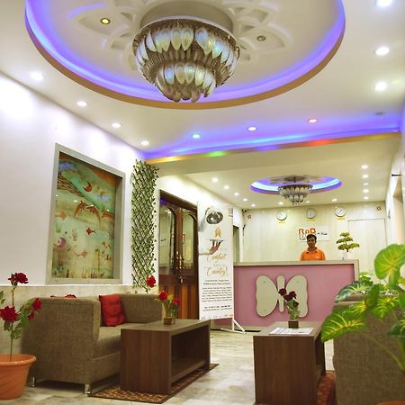 Rnb Select Vijay Delux Hotel Sultanpur  Bagian luar foto