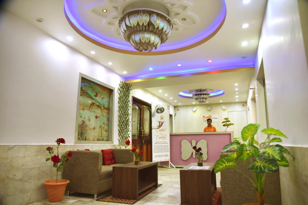 Rnb Select Vijay Delux Hotel Sultanpur  Bagian luar foto